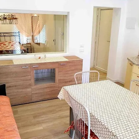 Casa Irene - 30 Mt. Dal Mare Apartment
